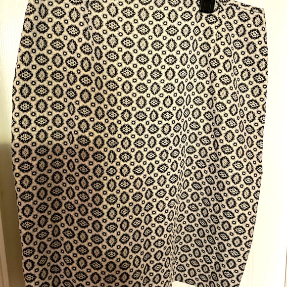 Focus size 14 skirt never worn - Picture 1 of 4